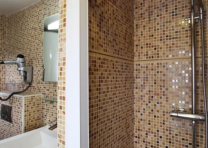 Spacieux Au Coeur De 75 M² Avec Vue Sur La *